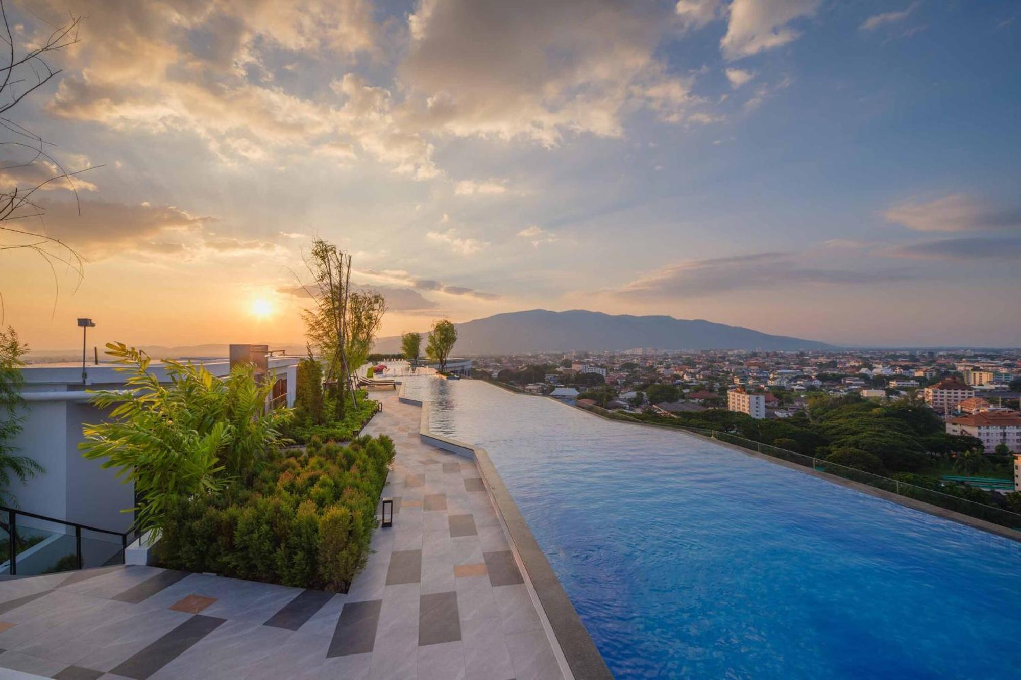 Luxury Condo Astra Sky River Condo Чиангмай Экстерьер фото